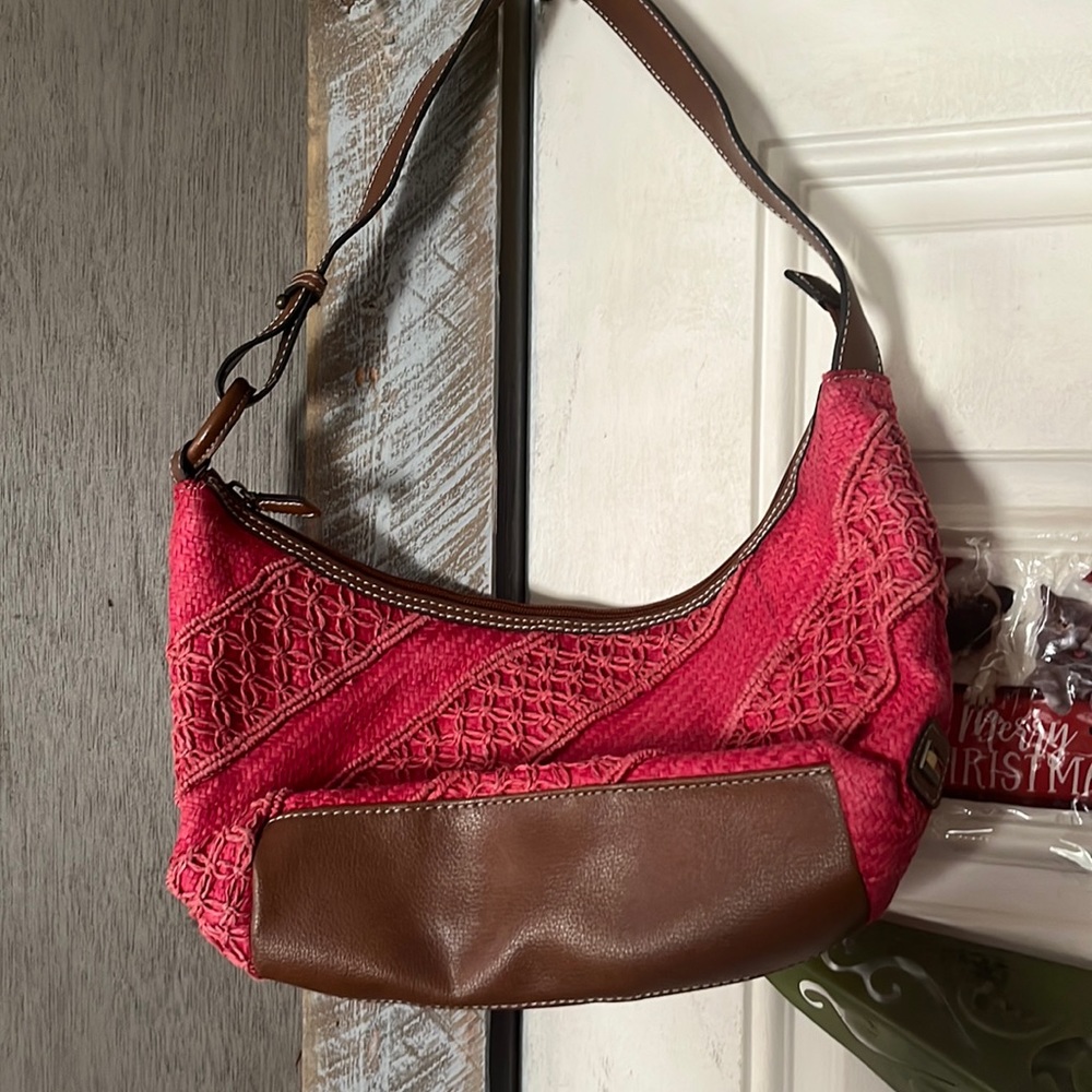 Beautiful Tommy Hilfiger purse Nwot